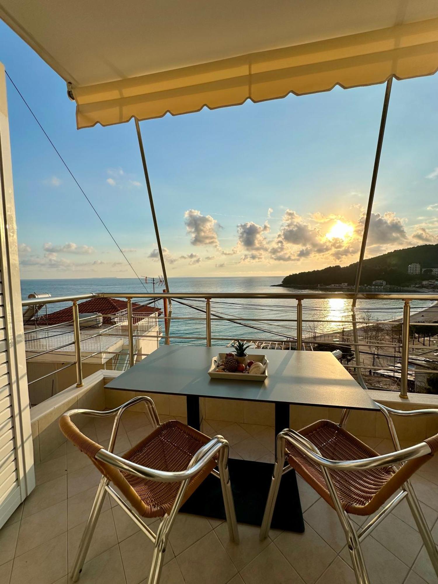 Fane'S Apartments Himare Eksteriør bilde